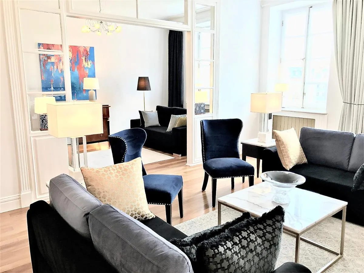 Luxury Suites & Apartments Mondrian Market Square II Warsaw Aparthotel