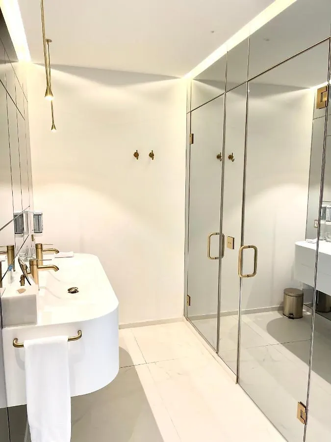 Luxury Suites & Apartments Mondrian Market Square II Warsaw Aparthotel