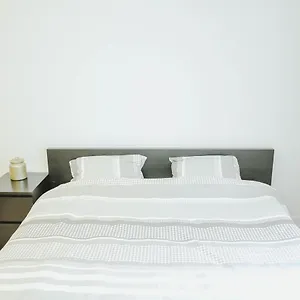 Art Modern City Centre Guest house
