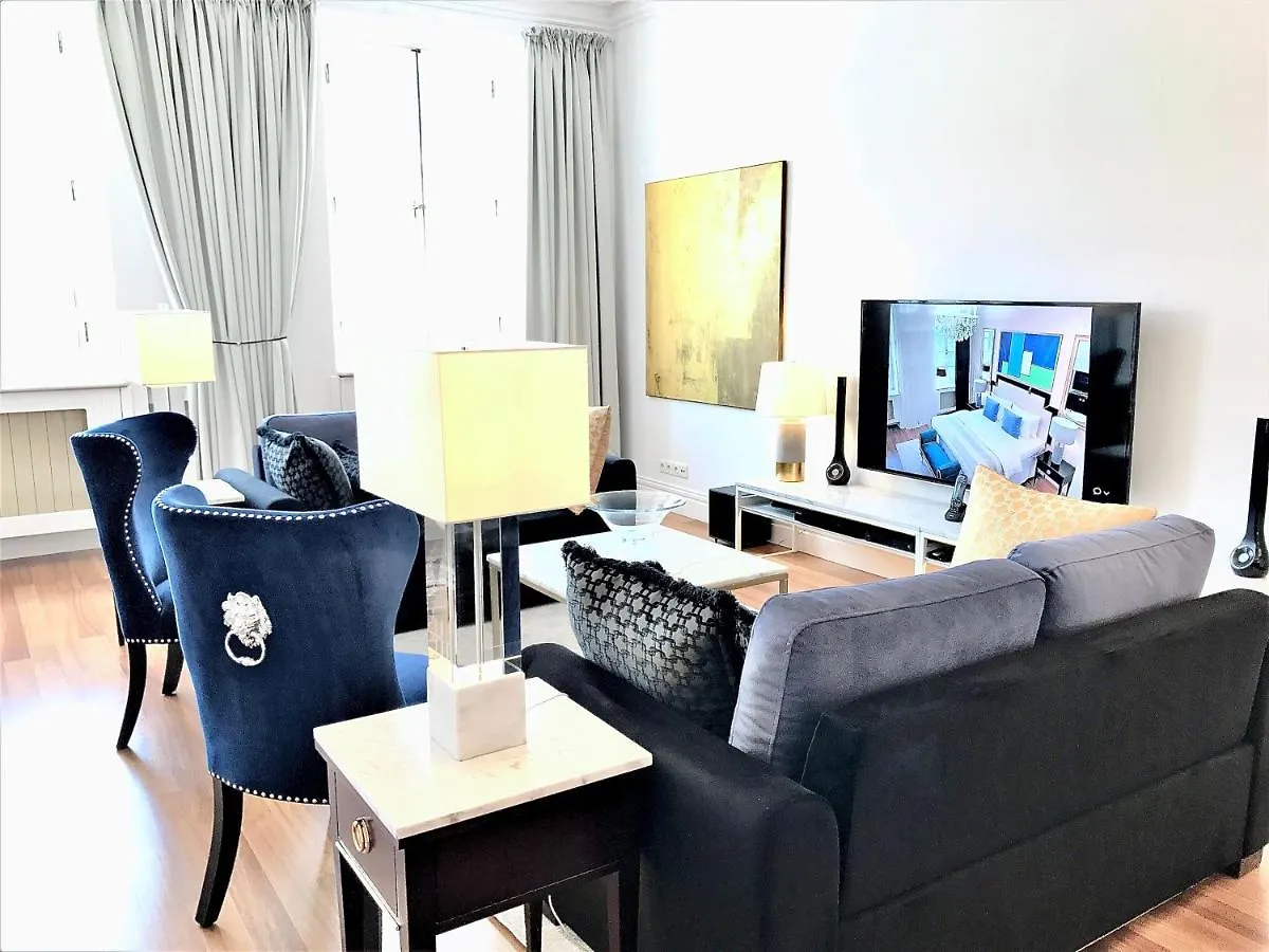 Luxury Suites & Apartments Mondrian Market Square II Warsaw
