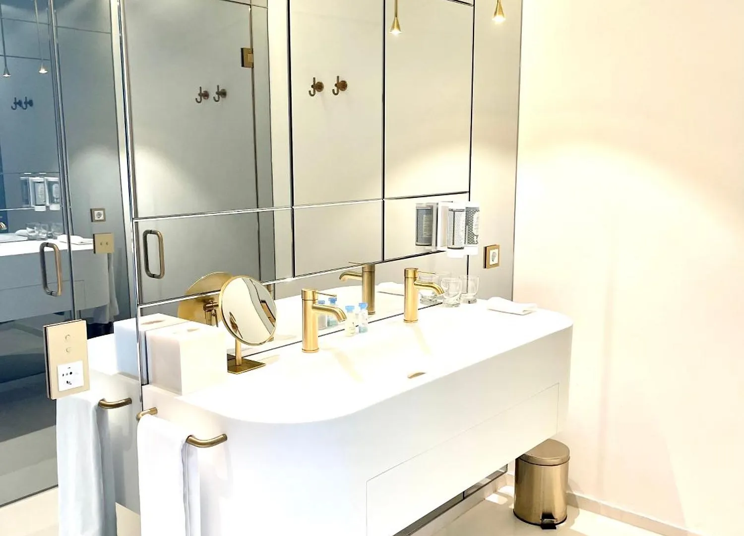 Aparthotel Luxury Suites & Apartments Mondrian Market Square II Warsaw