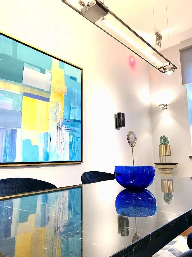 Luxury Suites & Apartments Mondrian Market Square II Warsaw Aparthotel