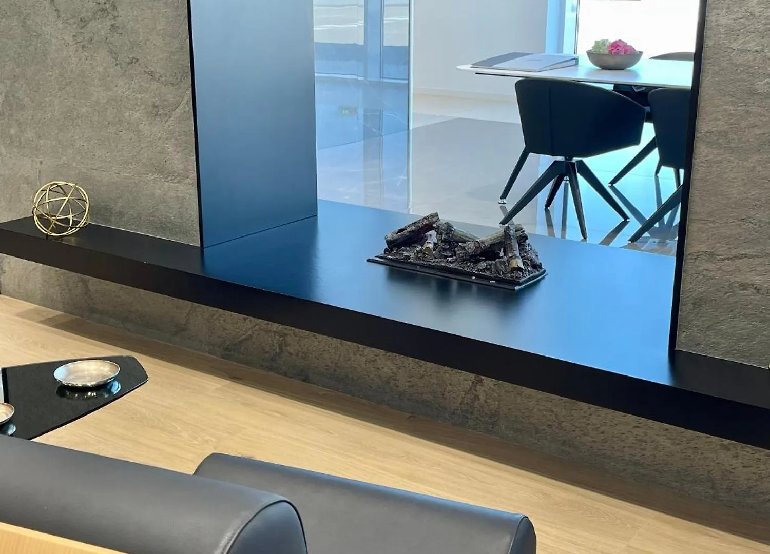 Luxury Suites & Apartments Mondrian Market Square II Warsaw Aparthotel