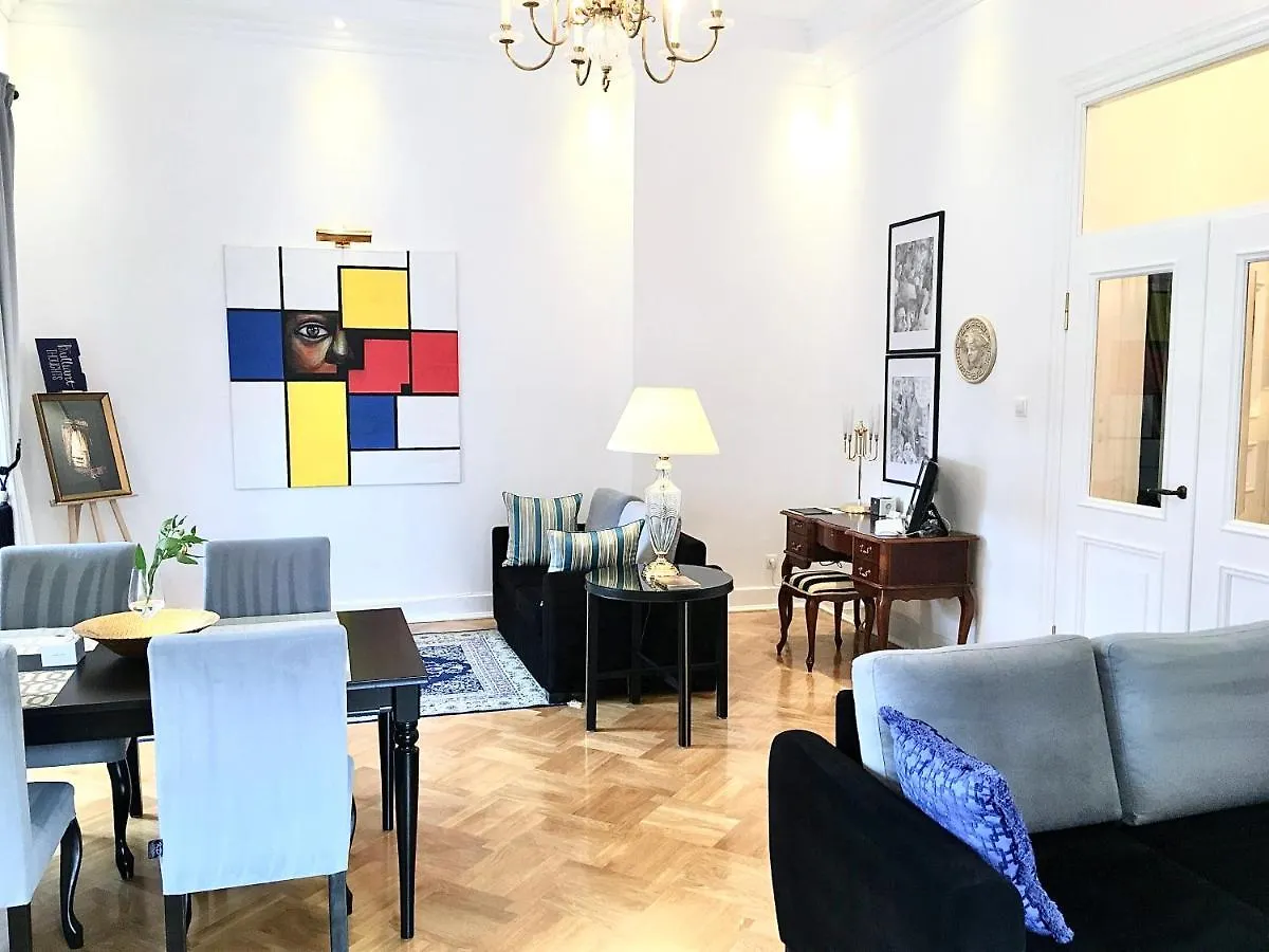 Hotel apartamentowy Luxury Suites & Apartments Mondrian Market Square II Warszawa
