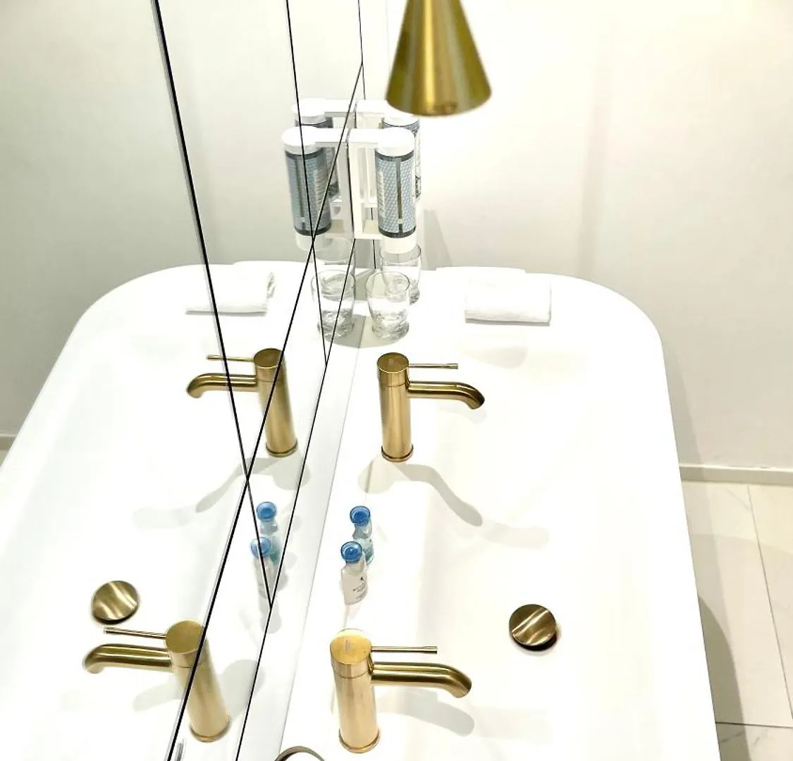 Luxury Suites & Apartments Mondrian Market Square II Warszawa 5*,